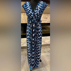 Chico’s size 3 (Large or size 16) V neckline maxi dress
